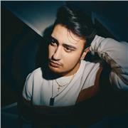 Appena diplomato in chimica come Perito Chimico buona conoscenza nella materia, esperto anche in musica